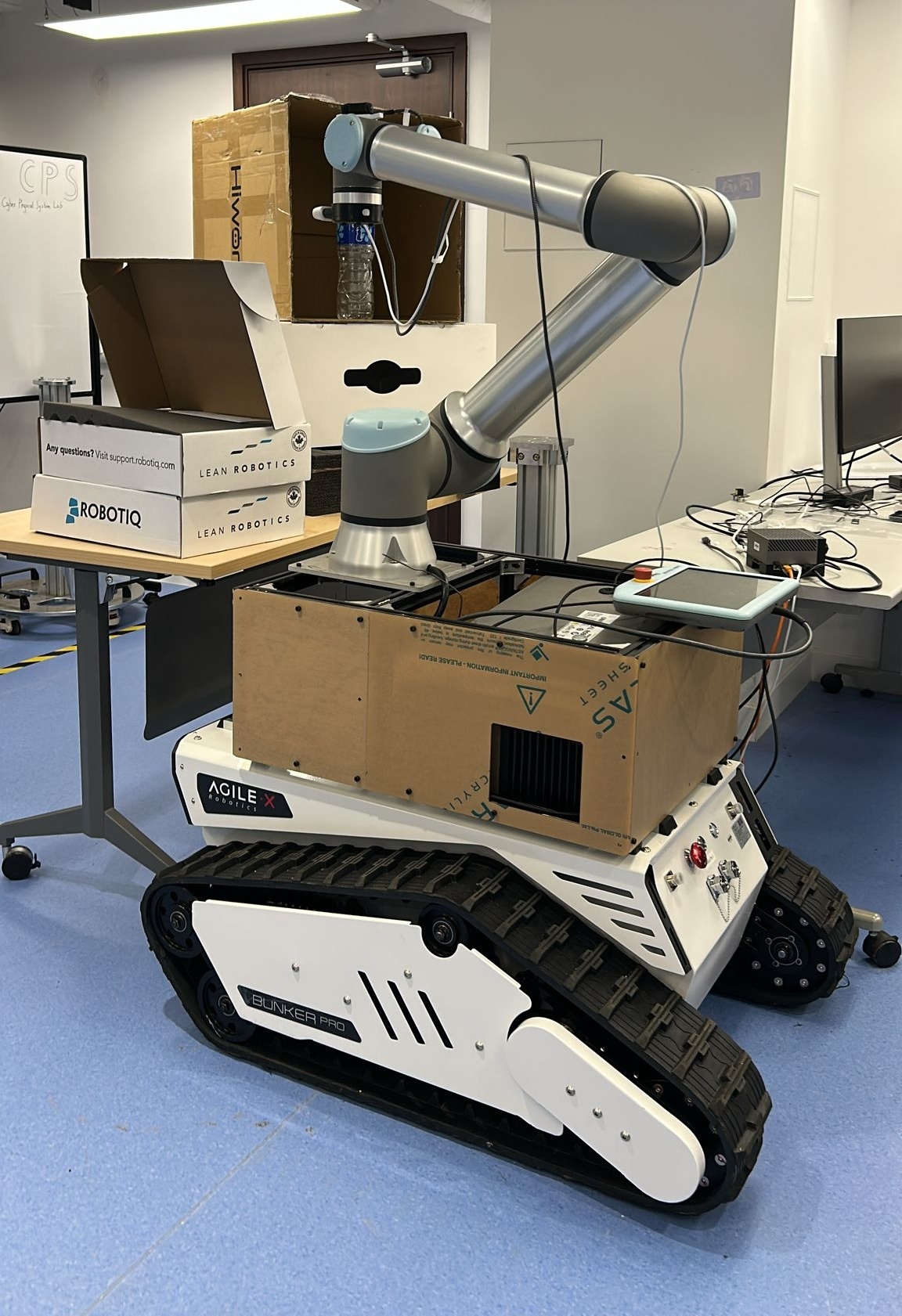 AgileX Bunker Pro with UR10 - Mobile Manipulation System